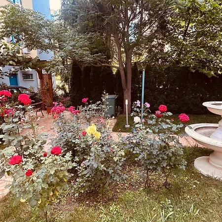 Mountaine Breeze 2 Sunny Apartment *